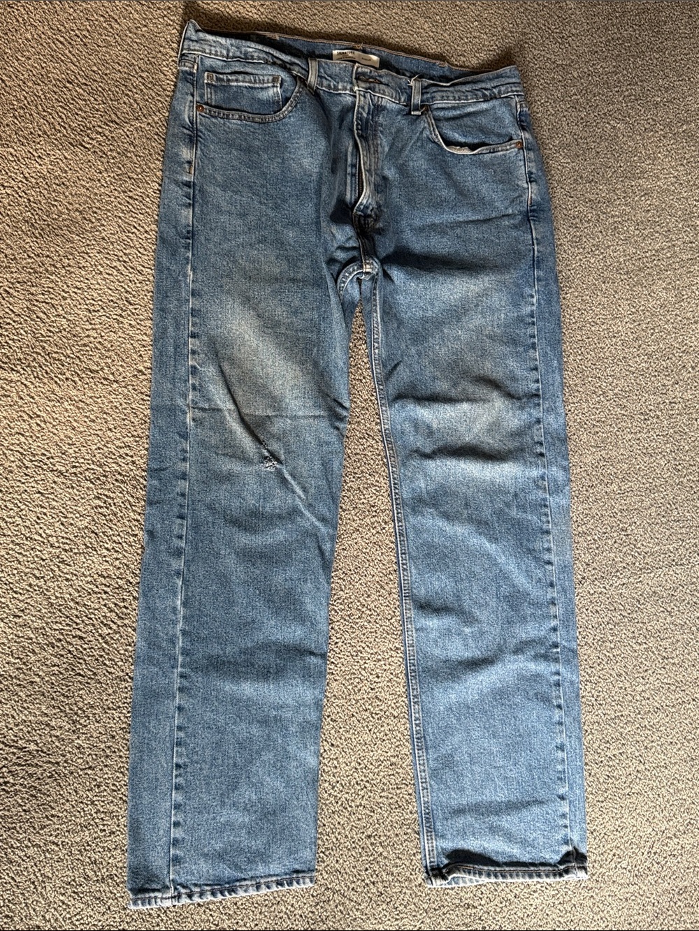 Levi’s Signature Regular Blue Straight Jeans. Lightly Distressed. Size 40x32.